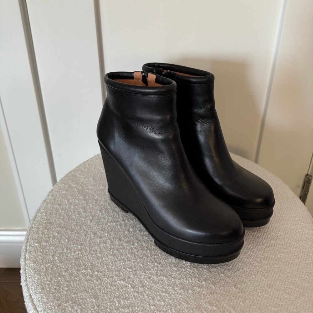Robert Clergerie Black Leather Wedge Boots